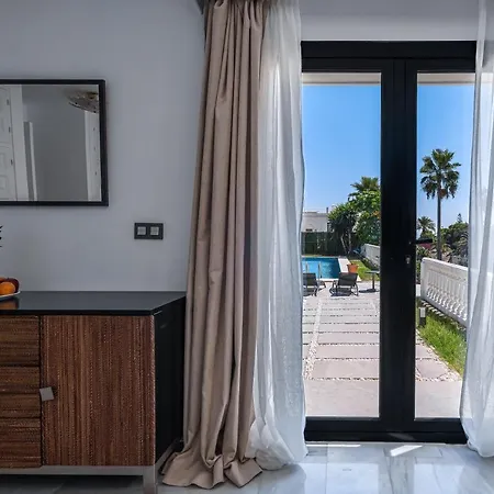 别墅 27 Nueva Andalucia Puerto Banus *