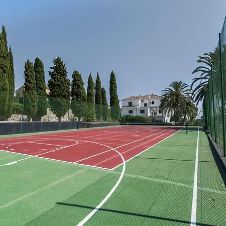 27 Nueva Andalucia Puerto Banus 别墅 *